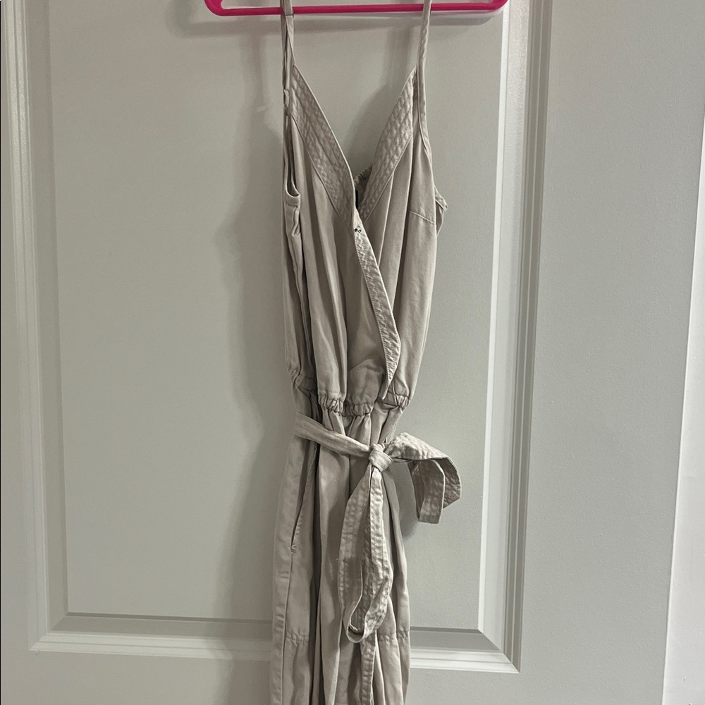 Abercrombie & Fitch Light Tan Garment